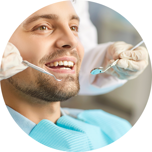 Foto de um homem em tratamento